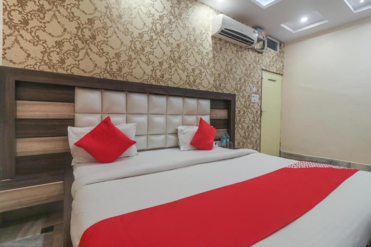 Oyo 60651 Hotel Arya Varanasi Dış mekan fotoğraf