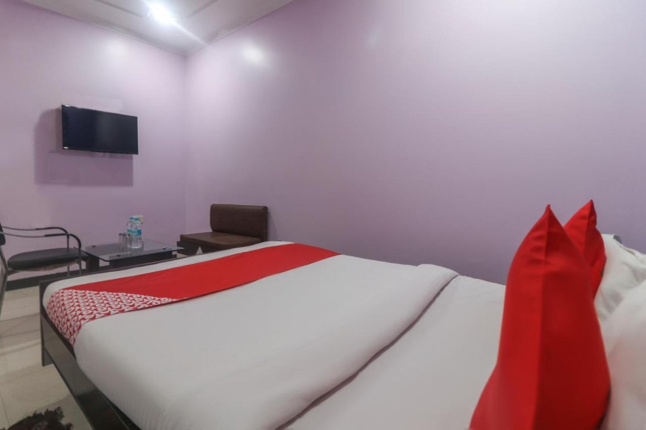 Oyo 60651 Hotel Arya Varanasi Dış mekan fotoğraf